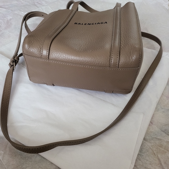 Balenciaga everyday tote xxs beige - Picture 3 of 10